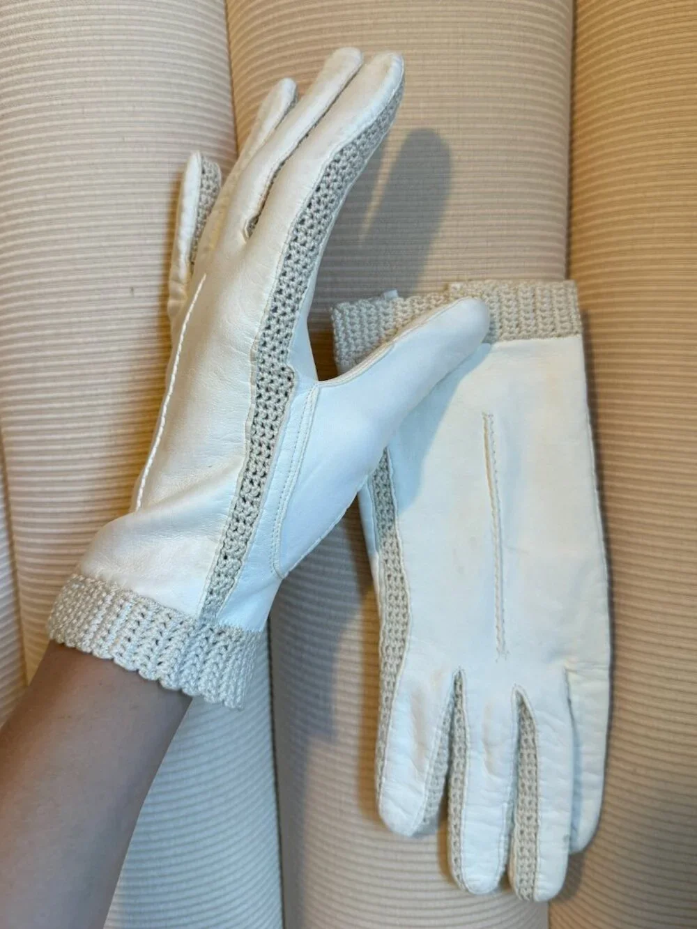 Made in Italy White Leather & Crochet Driving Gloves - Size 7